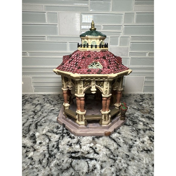 Lemax Gilded Gazebo 2005 - Retired - Picture 4 of 10